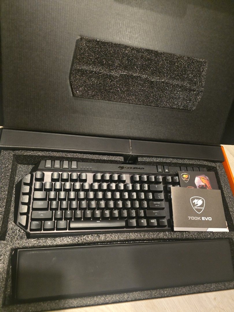 Cougar 700K EVO Mechanical Gaming Keyboard gaming (Category: Computer Keyboard) located in Mandaluyong City. Submitted by miecaella (Listing ID 1465875468, Image 2). Description: .