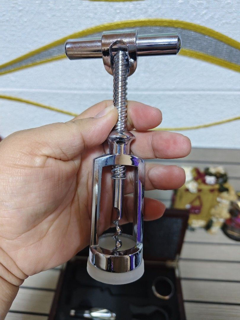 coutts corkscrew set (Category: Other Kitchenware & Tableware) located in Baguio. Submitted by syakniseph1105 (Listing ID 1465833673, Image 3). Description: coutts corkscrew set new wooden box pwede ipang gift.