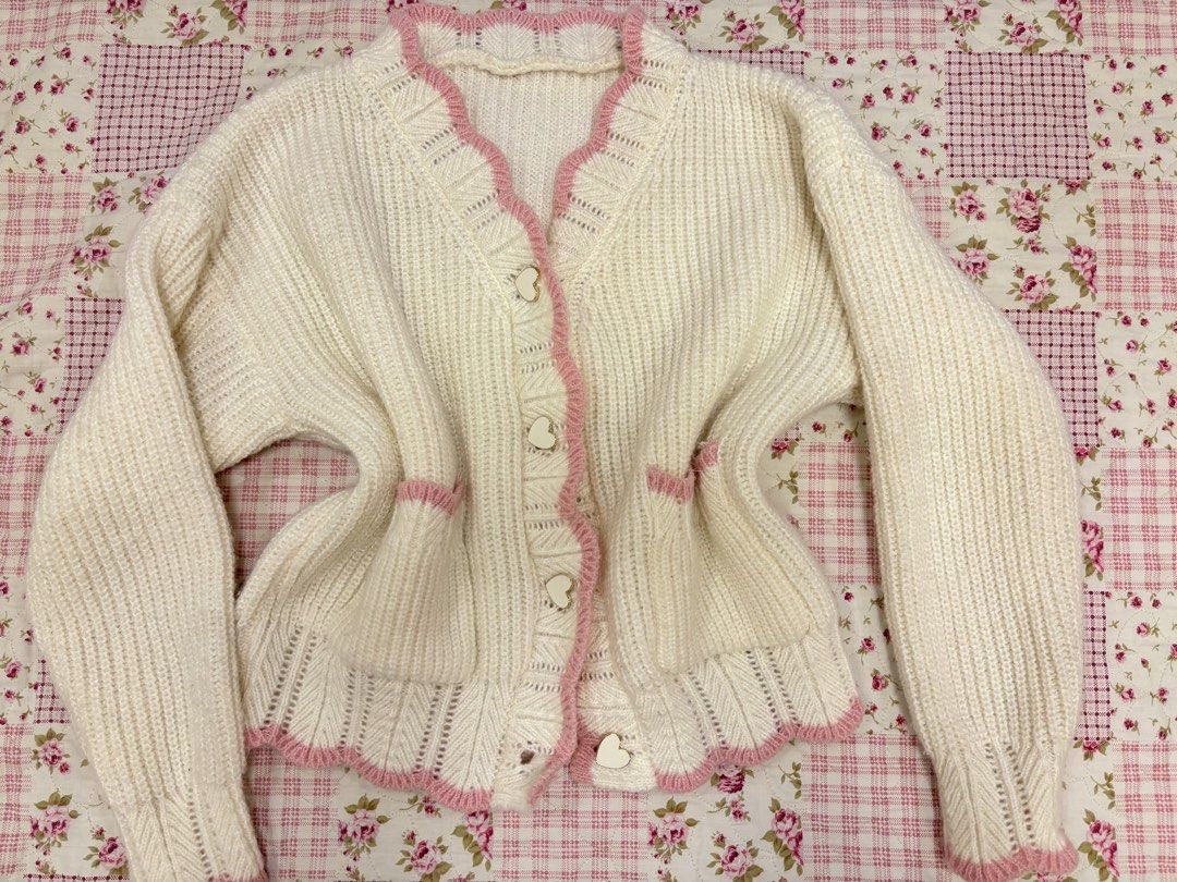 Cream & Pink knit cardigan (Category: Longsleeves) located in Manila. Submitted by andycluttr (Listing ID 1465872187, Image 2). Description: could fit size s-m.