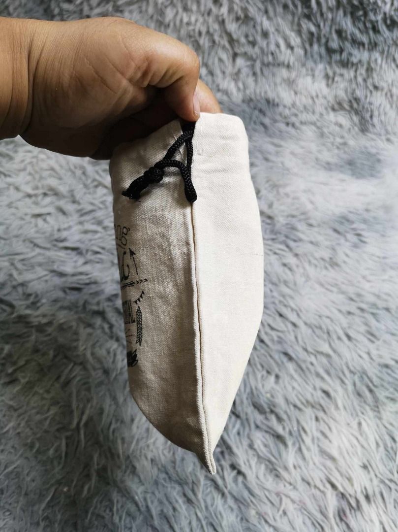 Cream Canvas With Black String Pouch (Category: Purses & Pouches) located in Santa Cruz. Submitted by jmy_surplus.2 (Listing ID 1465897489, Image 2). Description: Size ; L - 7.6 W - 5.6 Color ; Cream Type ; Pouch Brand ; No brand Material ; Canvas Style ; Canvas Drawstring Pouch LR 129 JMY 5 Batch #224.