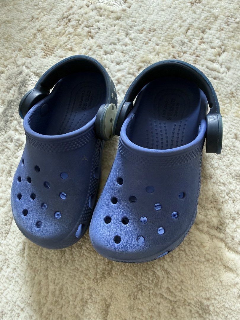 Crocs c8 Kids C Imagination Lights Back Strap in Sapphire (Category: Babies & Kids Fashion) located in Makati City. Submitted by nmvs1 (Listing ID 1465763885, Image 2). Description: Crocs Kids' C Imagination Lights Back Strap in Sapphire C8 = 14.9cm length Gently used , cleaned already too Strap lights up when used .