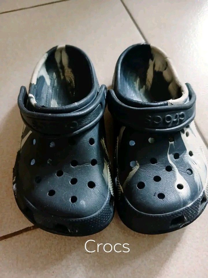 Crocs kids (Category: Babies & Kids Fashion) located in Manila. Submitted by zeneaglee (Listing ID 1465784585, Image 1). Description: .