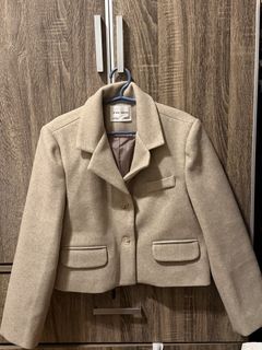 (Category: ) located in . Submitted by rikascloset1220 (Listing ID 1465799509, Image 1). Description: .
