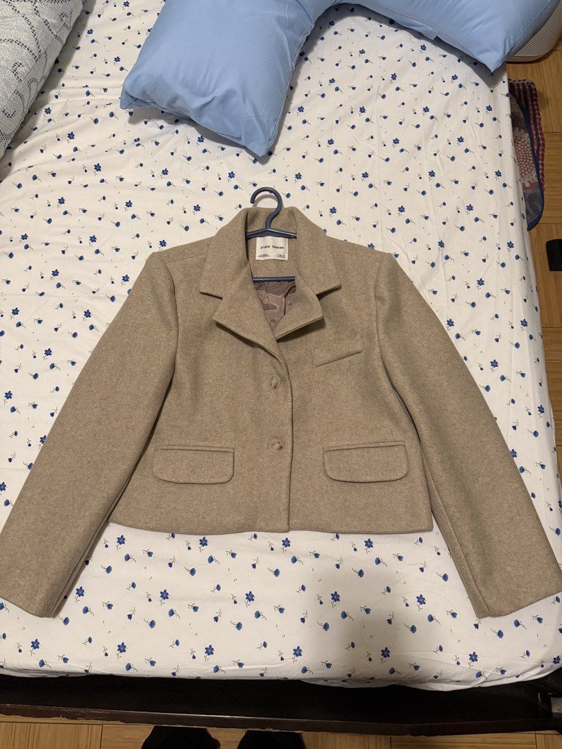Cropped Wool Coat (Category: Coats, Jackets and Outerwear) located in Manila. Submitted by rikascloset1220 (Listing ID 1465799509, Image 2). Description: Bought in Korea! Never used, best fit xs-s. Zara like quality! Sooo nice in person. You can search their store!.