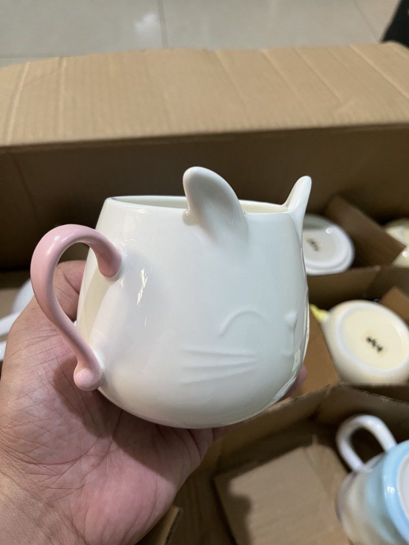 Cute Ceramic mug / coffee & tea mug (Category: Coffee & Tea Tableware) located in Manila. Submitted by sheiiie (Listing ID 1465796413, Image 3). Description: Cute ceramic mug coffee and tea Brand new Quezon City location ship via jnt & lalamove.
