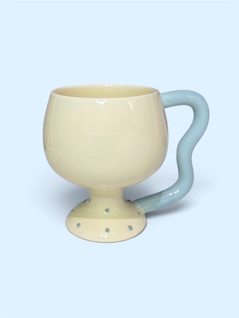 Cute ceramic mug / coffee and tea mug (Category: Coffee & Tea Tableware) located in Manila. Submitted by sheiiie (Listing ID 1465796812, Image 1). Description: Cute ceramic mug coffee and tea Brand new Quezon City location ship via jnt & lalamove.
