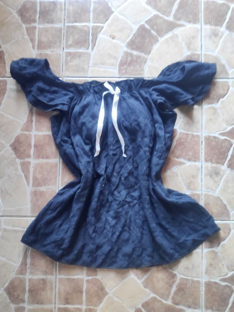 cute coquette sleeveless ribbon top (Category: Sleeveless) located in Agoo. Submitted by ccocooo (Listing ID 1465905587, Image 1). Description: 𖹭 padded! 𖹭 price is negotiable 𖹭 mop: gcash & maribank 𖹭 dm for more info!.
