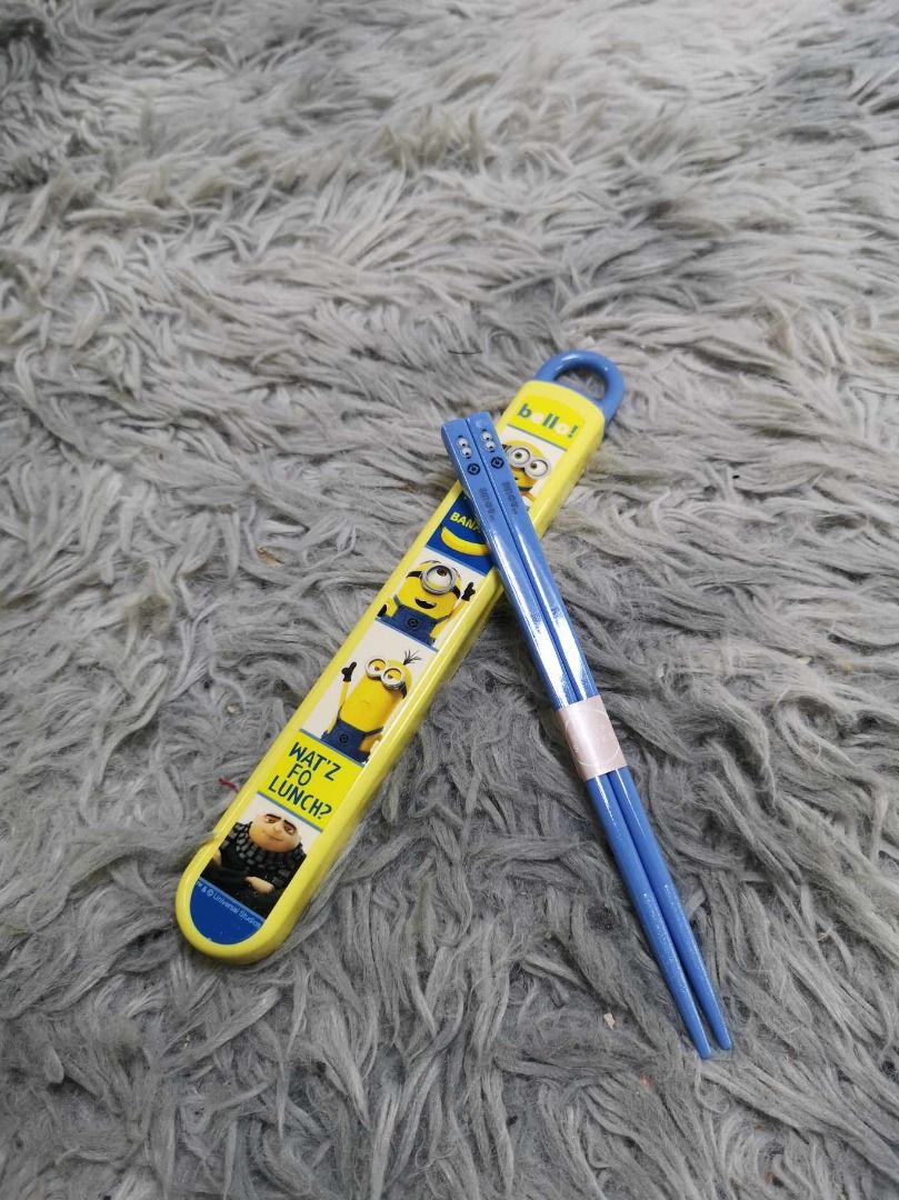 Cute Design Chopstick With Sliding Case (Category: Looking For) located in Santa Cruz. Submitted by jmy_surplus.2 (Listing ID 1465899424, Image 1). Description: Size ; L - 8 W - 1.3 Color ; Yellow , Blue Type ; Chopstick Brand ; No brand Material ; Plastic Style ; Minion Design Chopstick With Case LG 113 JMY 5 Batch #224.