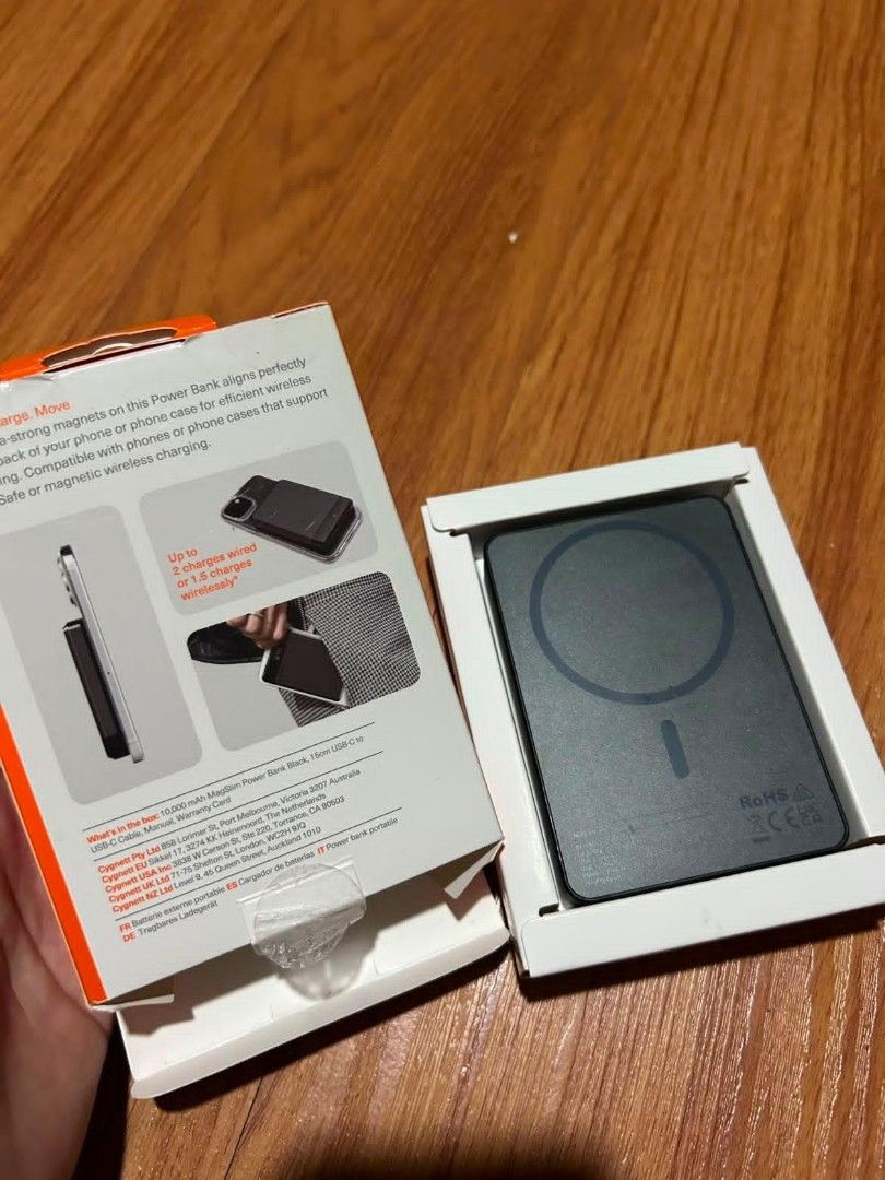 Cygnett wireless power bank (Category: Batteries & Power Banks) located in Manila. Submitted by anna010106 (Listing ID 1465815564, Image 2). Description: bnew power bank no issue with box complete 10k mah rfs need funds.