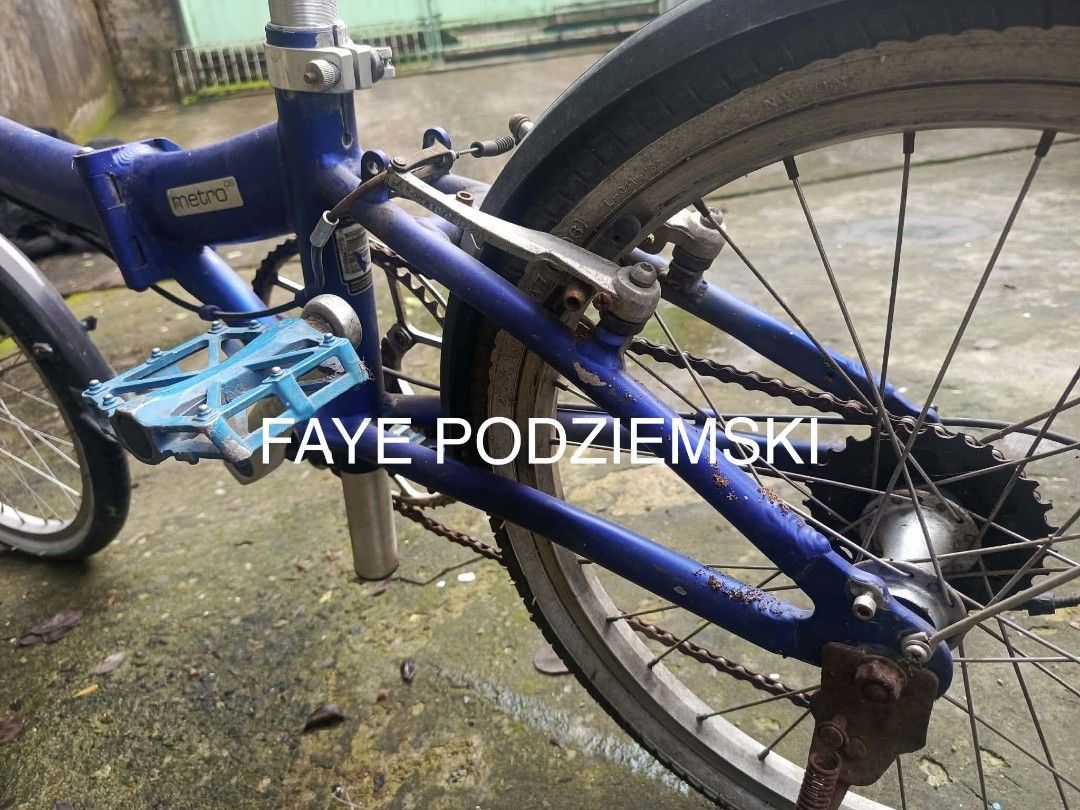 Dahon Metro D6 Bike Blue (Category: Bicycles) located in San Jose del Monte. Submitted by podzgaming (Listing ID 1465780827, Image 2). Description: Want to sell: Dahon Metro D6 Bike Bicycle 7,000 PHP Okay na okay ang takbo pati ang preno Pick up only po. 📍SJDM Bulacan.