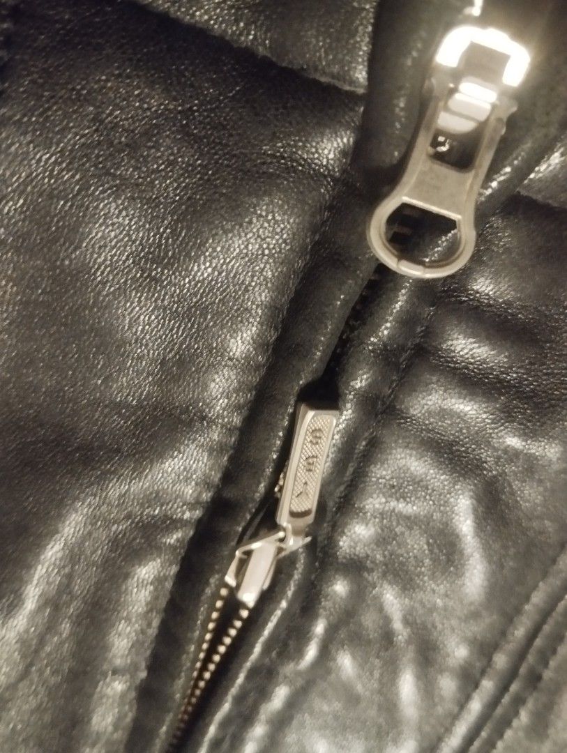 DANIER GENUINE LEATHER JACKET (Category: Coats, Jackets and Outerwear) located in Manila. Submitted by krisco999 (Listing ID 1465888754, Image 3). Description: W- 24 L-27 • ᴄᴏʟᴏʀ ʀᴀᴛᴇ: 10/10 • ᴄᴏɴᴅɪᴛɪᴏɴ: 9/10 • ᴀᴜᴛʜᴇɴᴛɪᴄ ✅ ᴄᴏʟᴏʀ ᴍᴀʏ ᴠᴀʀʏ ᴅᴜᴇ ᴛᴏ ʟɪɢʜᴛɴɪɴɢ ɪꜱꜱᴜᴇ📌: - no issue ᴘʀɪᴄᴇ: 2,739 + ꜱʜɪᴘᴘɪɴɢ ꜱʜɪᴘᴘɪɴɢ ᴏᴘᴛɪᴏɴ🚚: - ꜱʜɪᴘ ᴠɪᴀ ᴊɴᴛ - ʟᴀʟᴀᴍᴏᴠᴇ, ᴘʟᴇᴀꜱᴇ ʙᴏᴏᴋ ᴠɪᴀ ʟᴀʟᴀᴍᴏᴠᴇ ʏᴏᴜʀꜱᴇʟꜰ ᴀɴᴅ ꜱᴇᴛᴛʟᴇ ᴛʜᴇ ᴘᴀʏᴍᴇɴᴛ ꜰɪʀꜱᴛ ʙᴇꜰᴏʀᴇ ꜱᴇɴᴅɪɴɢ ᴛʜᴇ ᴅᴇᴛᴀɪʟꜱ.