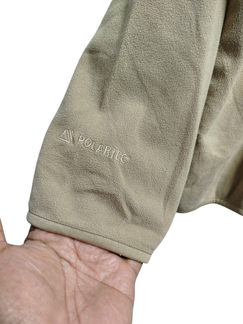 DANTON POLARTEC SWEATER (Category: Coats, Jackets and Outerwear) located in Bayombong. Submitted by Gentlemans_ClosEt (Listing ID 1465791363, Image 3). Description: DANTON POLARTEC SWEATER SIZE 44 ON TAG XLARGE FITTING DIMES: W25 X L28 AS NEW CONDITION NO ISSUES.