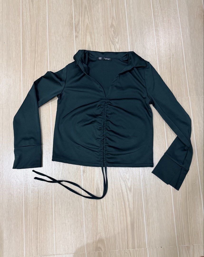 Dark Green Ruched Top and Flared Trouser (Category: Sets or Coordinates) located in Manila. Submitted by aemax.cgtrading (Listing ID 1465924660, Image 2). Description: Set from 🇨🇳 Details Top: adjustable ruched drawstring Bottom: garterized waist, flared .