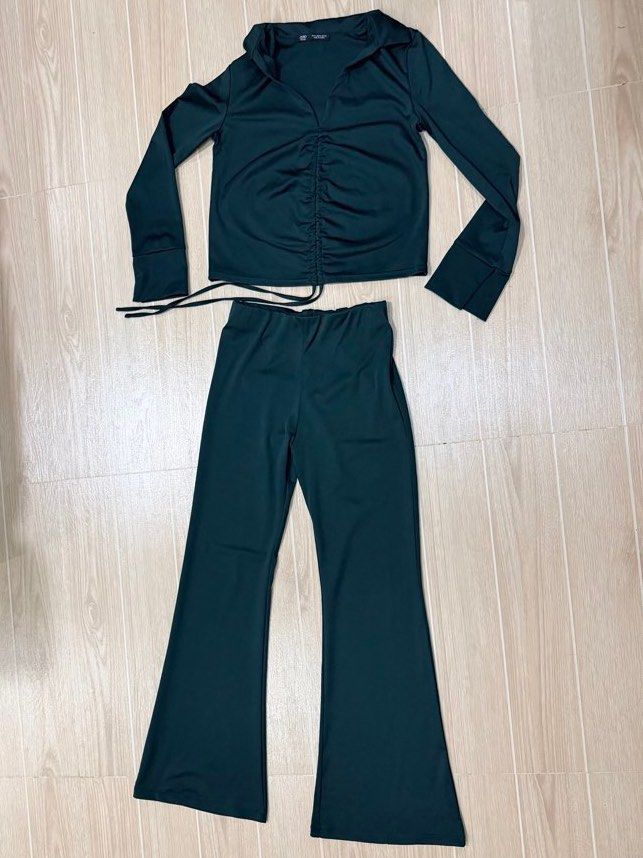 Dark Green Ruched Top and Flared Trouser (Category: Sets or Coordinates) located in Manila. Submitted by aemax.cgtrading (Listing ID 1465924660, Image 1). Description: Set from 🇨🇳 Details Top: adjustable ruched drawstring Bottom: garterized waist, flared .