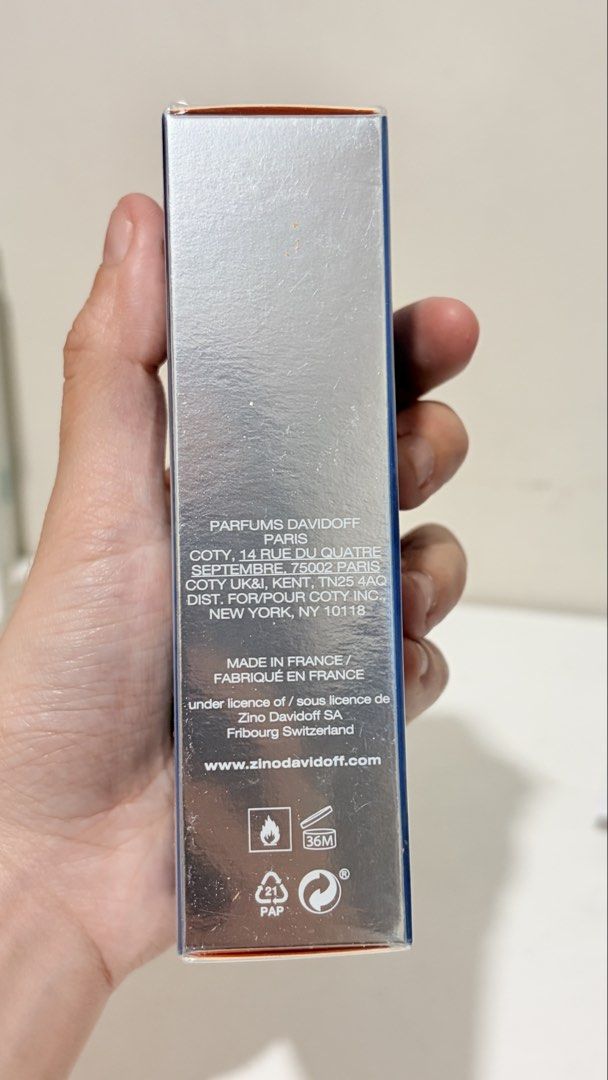 Davidoff Cool Water Wave Eau De Toilette 40ml (Category: Fragrance & Deodorants) located in Manila. Submitted by its.chie (Listing ID 1465787013, Image 2). Description: - 100% authentic Davidoff Cool Water Wave Eau de Toilette - Size: 1.3 fl oz / 40 ml natural spray - Condition: Brand new, sealed in original plastic wrapping - Origin: Made in France by Coty - Verifiable: Batch code 5084, QR code, standard ingredients, and barcode on box.