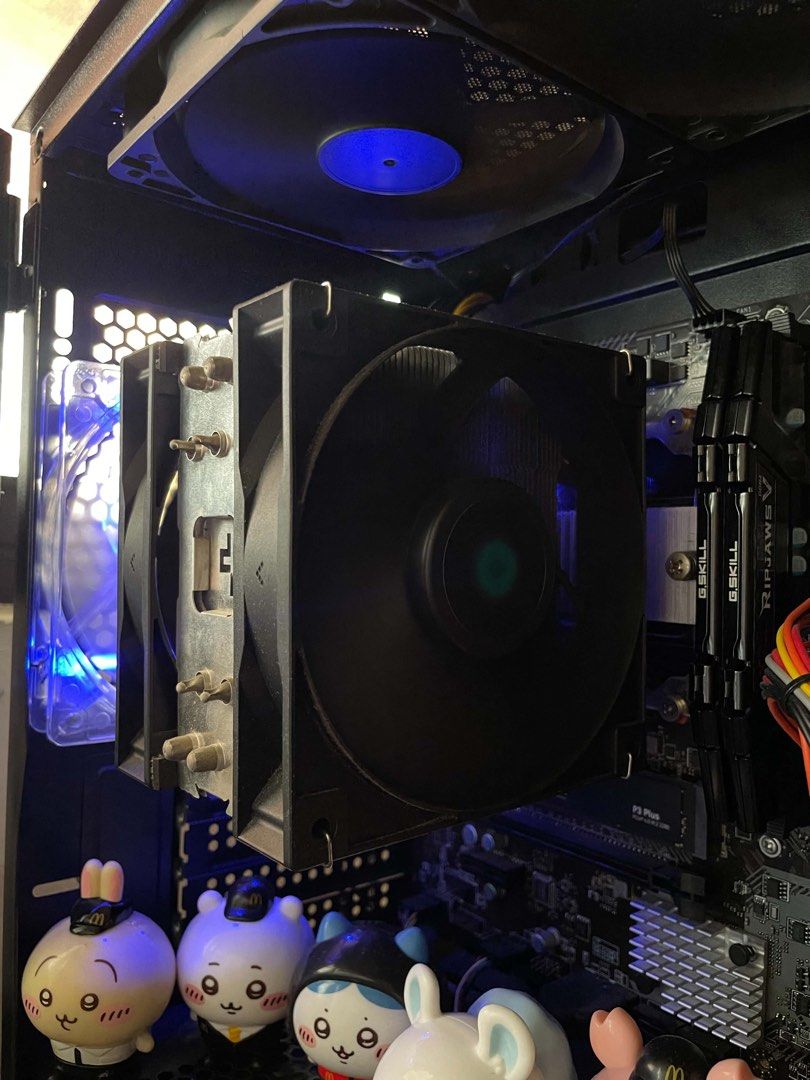 DeepCool AG400 Plus CPU Air Cooler dual fan (Category: Computer Parts) located in Santa Rosa. Submitted by sansribal (Listing ID 1465809446, Image 2). Description: Deepcool AG400 Plus Tower Cooler - no issue with box and Intel bracket included - nakakabit pa sa pc so for sure working and lilinisan naman pag sure na kukunin na - nego pa sa sure buyer - can do meetup within santa rosa tagapo area.