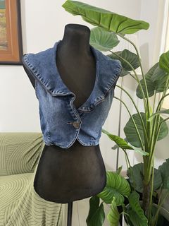 (Category: ) located in . Submitted by pawsome_closet (Listing ID 1465879528, Image 1). Description: .