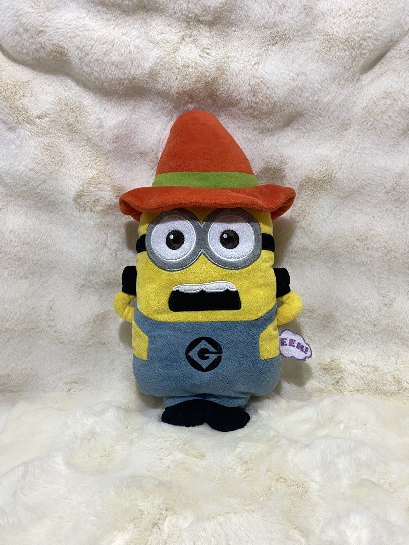 Despicable Me’ Minion Squeaky plush (Category: Plushies & Soft Toys) located in Kalibo. Submitted by ollie_stuffshop (Listing ID 1465929640, Image 1). Description: 40cm x 29cm Before you send your inquiries: ❗️Last Price is already posted ❗️Manage your expectations, WYSIWYG ❗️May need washing ❗️Dropoff is every Wednesday & Sunday - squeaks when you squeeze its tummy.
