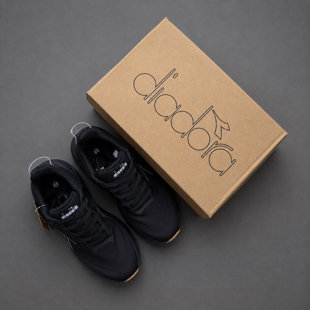 DIADORA PARCU RUNNER (Category: Sneakers) located in Taguig. Submitted by clarrk95 (Listing ID 1465874545, Image 2). Description: Diadora Parcu Runner Sizes: 9.5 | 10US Men 📍1,800 PESOS ONLY‼️ 📍1,800PESOS ONLY‼️ BELOW SRP ✅ Brandnew w/ Box ✅ Legit / Original ✅ Refund if FAKE ✅ Add shipping ✅ No last price ✅ Available for COD • Location: Taguig📍 • Mode of Payment: Bank Transfer | Gcash | COD DM for fast transaction.📮.