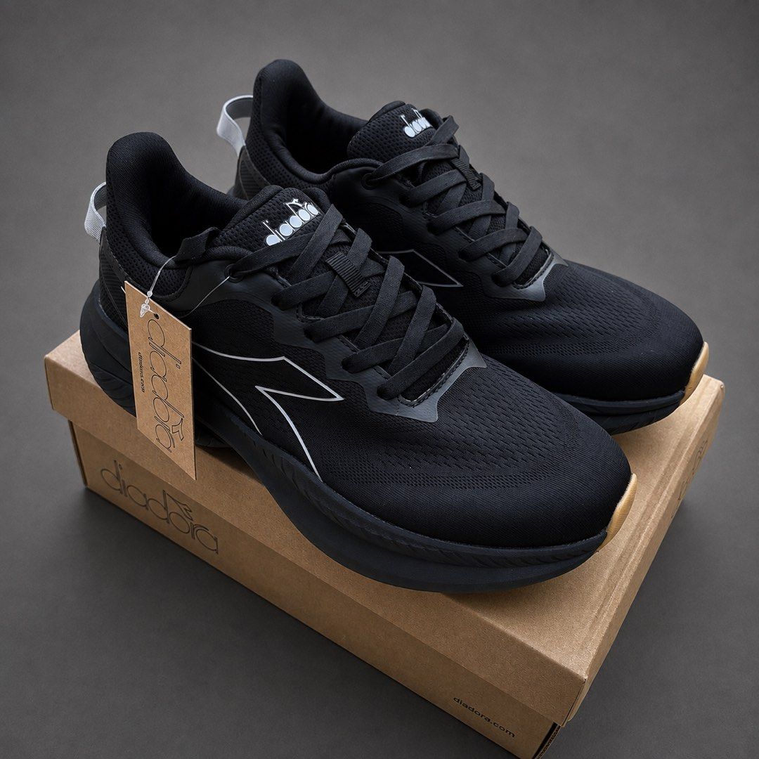 DIADORA PARCU RUNNER (Category: Sneakers) located in Taguig. Submitted by clarrk95 (Listing ID 1465874545, Image 3). Description: Diadora Parcu Runner Sizes: 9.5 | 10US Men 📍1,800 PESOS ONLY‼️ 📍1,800PESOS ONLY‼️ BELOW SRP ✅ Brandnew w/ Box ✅ Legit / Original ✅ Refund if FAKE ✅ Add shipping ✅ No last price ✅ Available for COD • Location: Taguig📍 • Mode of Payment: Bank Transfer | Gcash | COD DM for fast transaction.📮.