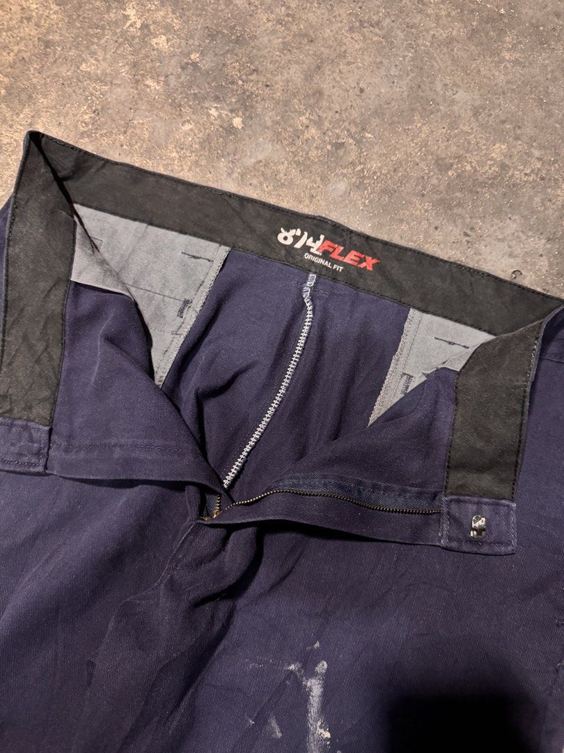 Dickies 874 Flex Original Fit Work Pants Navy (Category: Trousers) located in Pasig City. Submitted by dripthrift1600 (Listing ID 1465949683, Image 3). Description: - Brand/Model: Authentic Dickies 874 Flex Work Pants - Color: Dark Navy Blue - Size: Tagged size 40 - Fit & Fabric: Original fit with durable, comfortable cotton blend - Features: Standard belt loops, rear pockets with Dickies logo tag - Condition: Pre-loved with paint stains on the f