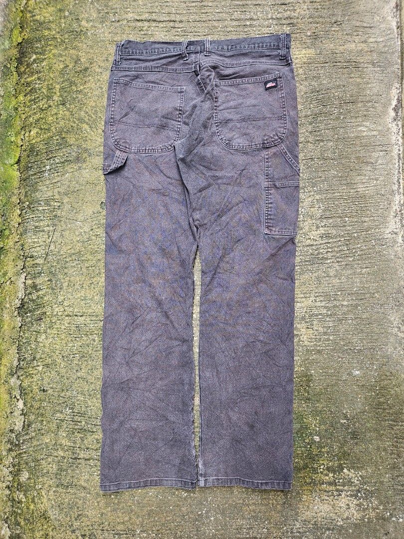DICKIES Carpenter Pants-Size 34 (Category: Jeans) located in San Pablo. Submitted by pablo_pablo25 (Listing ID 1465916850, Image 1). Description: 34x34 lenght 43 hem 9 all details are posted.