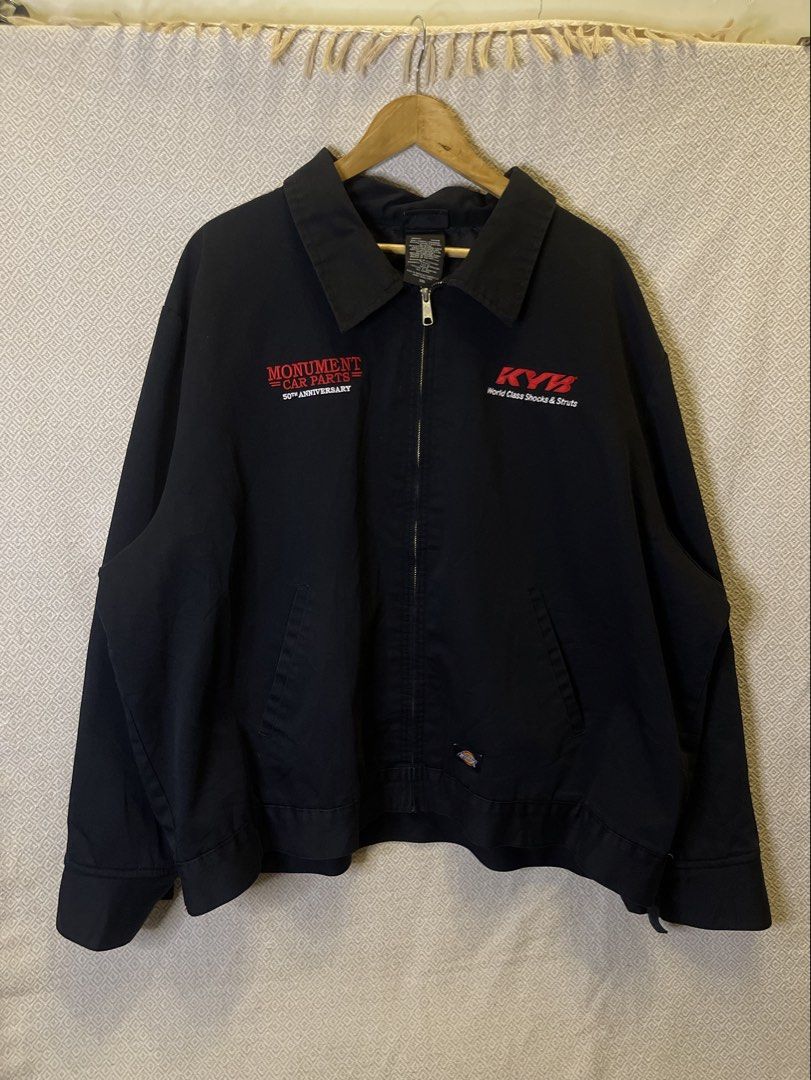 Dickies eisenhower jacket (Category: Coats, Jackets and Outerwear) located in Manila. Submitted by hypestock_mnl (Listing ID 1465805463, Image 1). Description: - stylish - perfect for casual wear - great fit - in excellent condition - minimal signs of usage - 9.8/10 - money worth! - see pics for details/issue Great boxy fit.