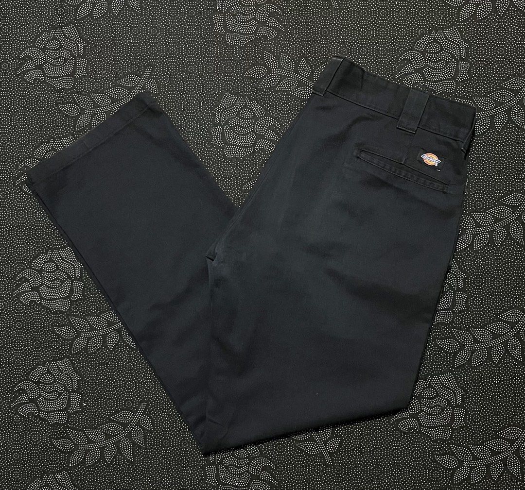 Dickies Original 874 Work Pants (Category: Trousers) located in Porac. Submitted by macky.ron (Listing ID 1465800452, Image 1). Description: Length:41 Waist: 38 Condition: Good Color rate: 9/10 Issue (s): none Complete Tags.