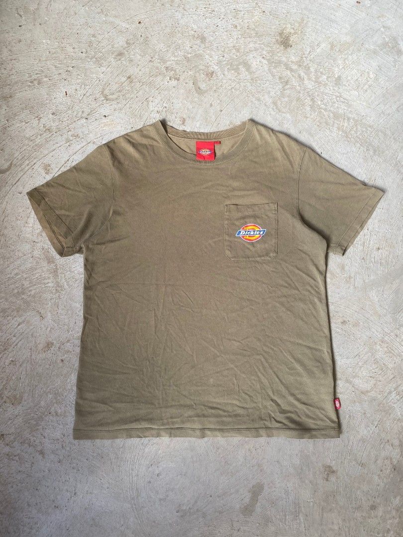 Dickies Pocket Tee (Category: Tshirts & Polo Shirts ) located in Real. Submitted by koymiksbuynsell (Listing ID 1465799278, Image 1). Description: 21 width 25 length .
