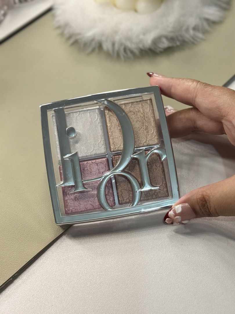 Dior Backstage Glow Maximizer Palette 001 Universal Glow (Category: Makeup) located in Binan City. Submitted by seoulbeauty_cart (Listing ID 1465770439, Image 1). Description: - Brand: Dior - Product: Backstage Glow Maximizer Palette - Shade: 001 Universal Glow - Features 4 multi-use, high-shine shades (white, gold, pink, bronze) for face and eyes - Condition: Tester unit marked "not for sale", clean pans, hardly touched/swatched - 100% authentic