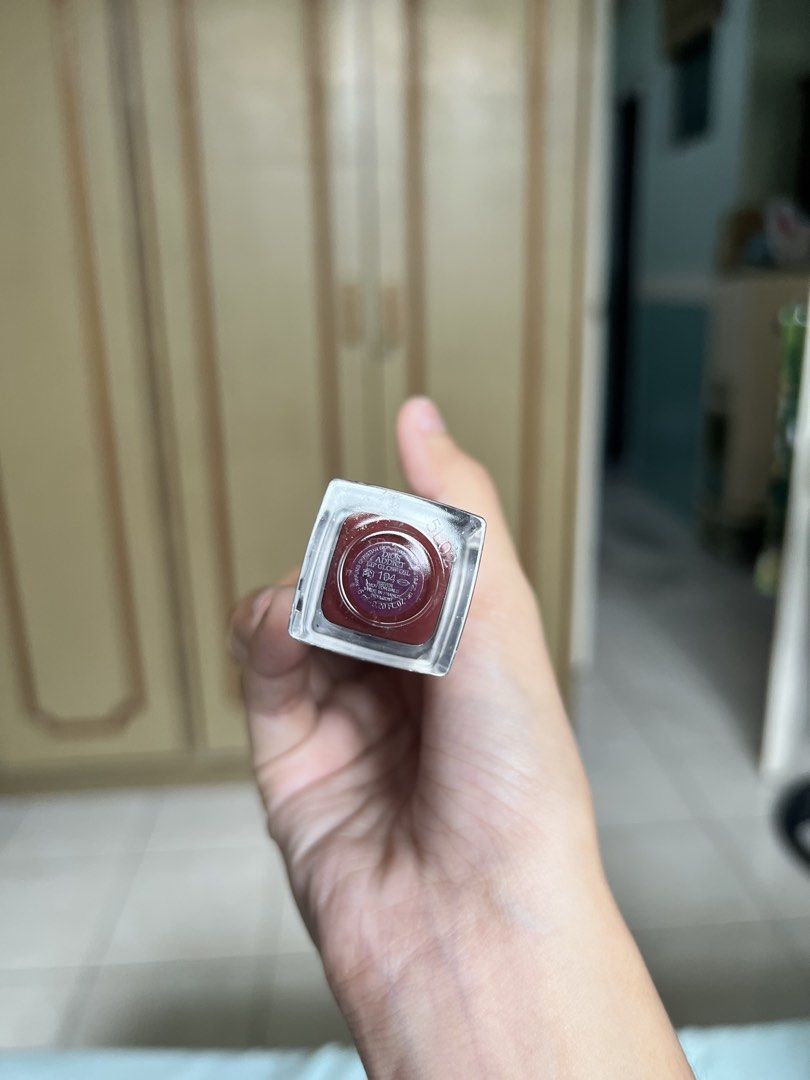 DIOR LIP OIL IN 104 (Category: Makeup) located in Balanga. Submitted by cantreplyherehahahaha (Listing ID 1465789134, Image 2). Description: BNEW AUTH NO BOX.