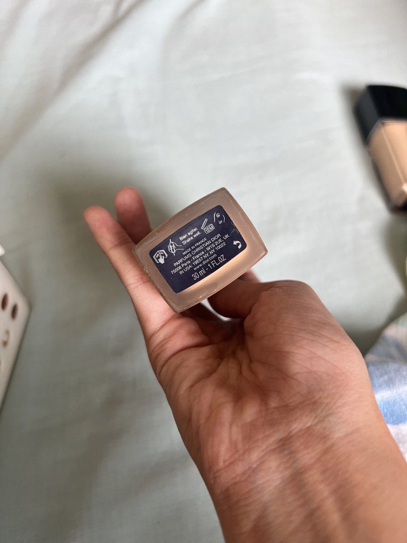 DIOR MATTE LIQUID FOUNDATION 4N (Category: Makeup) located in Balanga. Submitted by cantreplyherehahahaha (Listing ID 1465788003, Image 3). Description: Bnew auth no box.