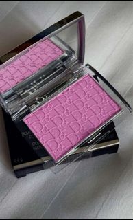 (Kategori: ) berada di . Dikirim oleh prelovedandcollection (ID iklan 1465860011, Gambar 1). Deskripsi: .