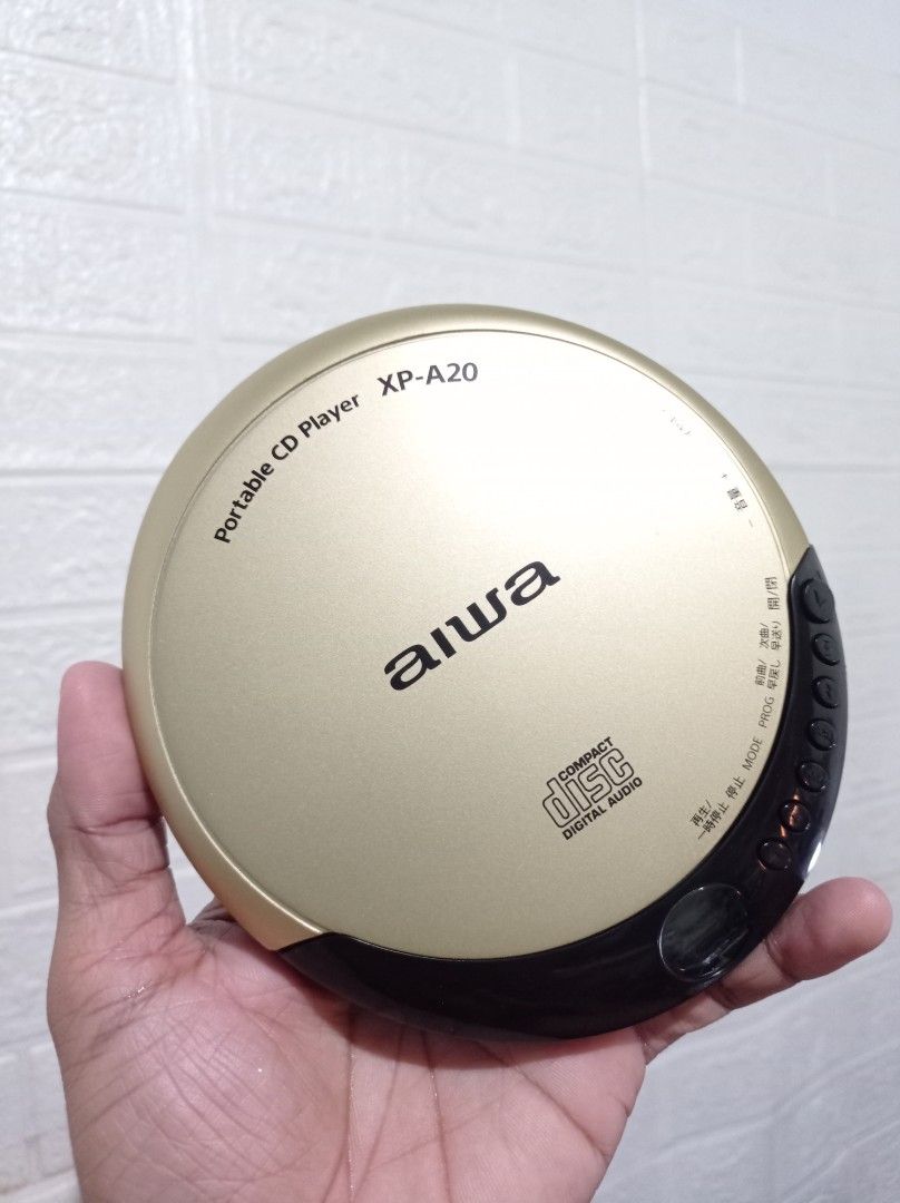 Discman CD Player AIWA Complete Box Perfect Working... (Category: Portable Music Players) located in Quezon City. Submitted by thomasmalapino (Listing ID 1465857274, Image 2). Description: Discman Very Rare AIWA XP-A20 Unit Only Japan Market release 100% all stock original Tested Perfect working and cosmetic condition No defects whatsoever All buttons and functions working perfect Complete box original Earphones Powered by 2xAA batteries PM DEAL!