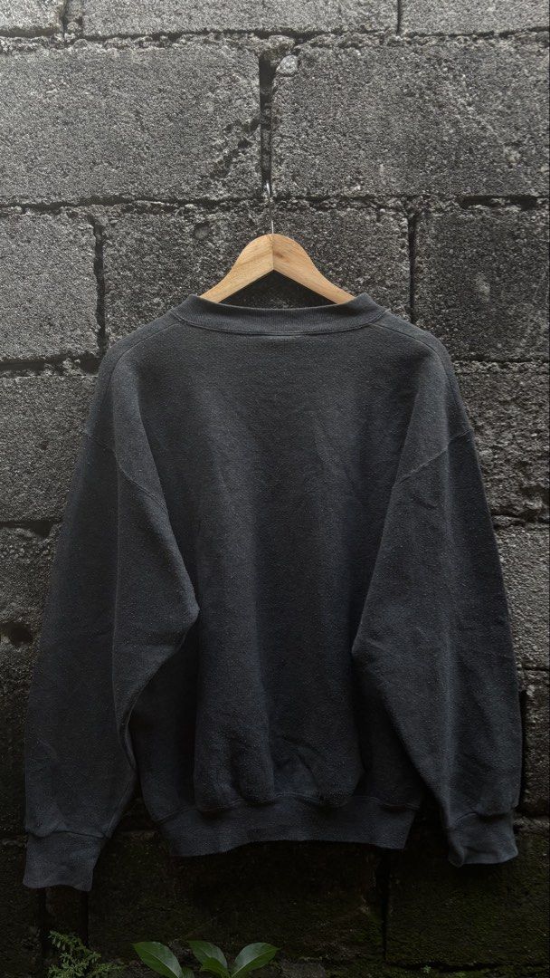 Discus Athletics Dark Grey Sweater (Vintage) (Category: Coats, Jackets and Outerwear) located in Quezon City. Submitted by erodinamict (Listing ID 1465839042, Image 3). Description: Size:M-L Good Condition Color rate:9/10 Lints cause of its 20+ years old Dimes: 23x26 (Boxy Fit) .