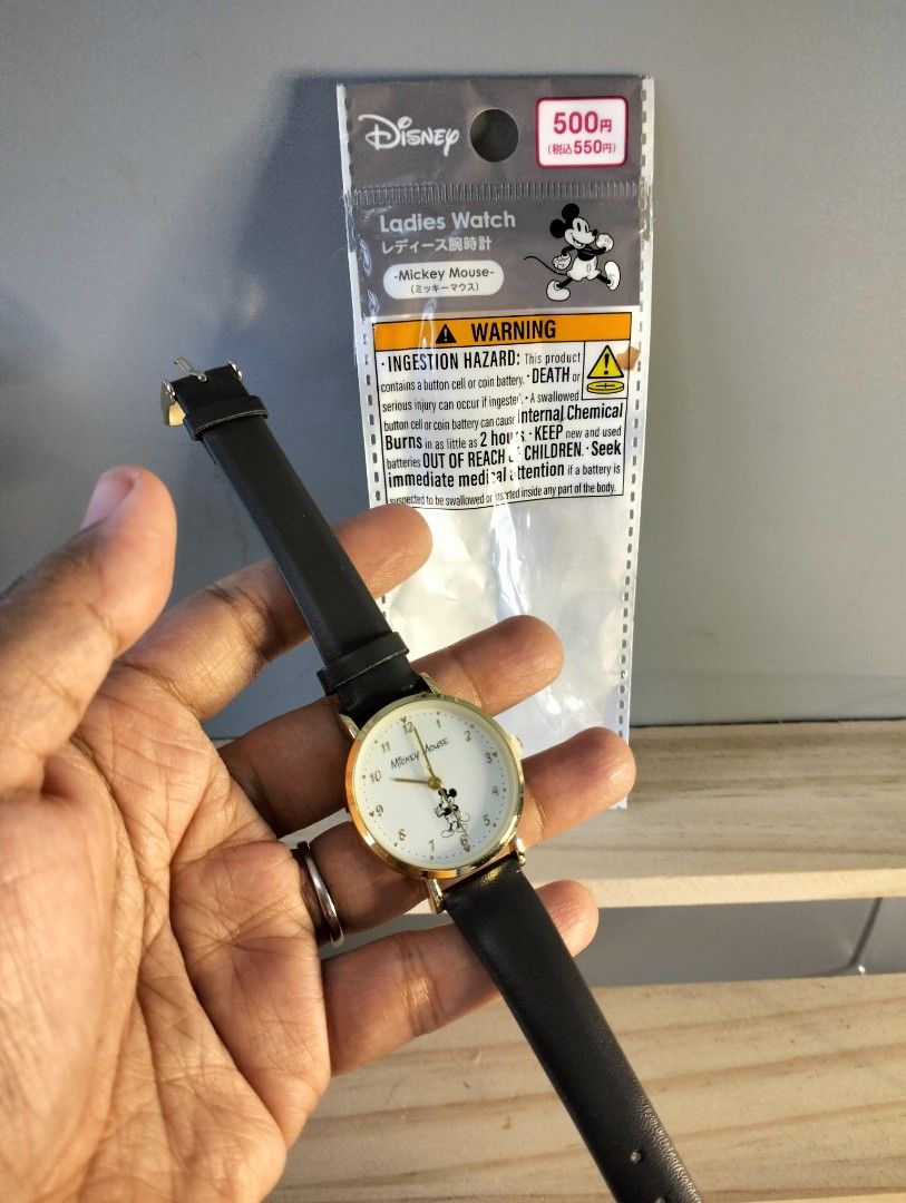 Disney Mickey Mouse Leather wrist watch (Category: Luxury Watches) located in Manila. Submitted by alayassulittipidfinds (Listing ID 1465763886, Image 2). Description: .