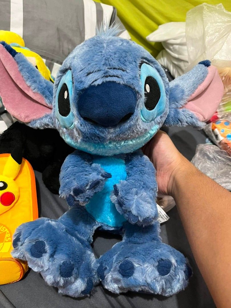 Disney Stitch Big Feet (Category: Plushies & Soft Toys) located in Davao. Submitted by gdsntny26 (Listing ID 1465769133, Image 1). Description: .
