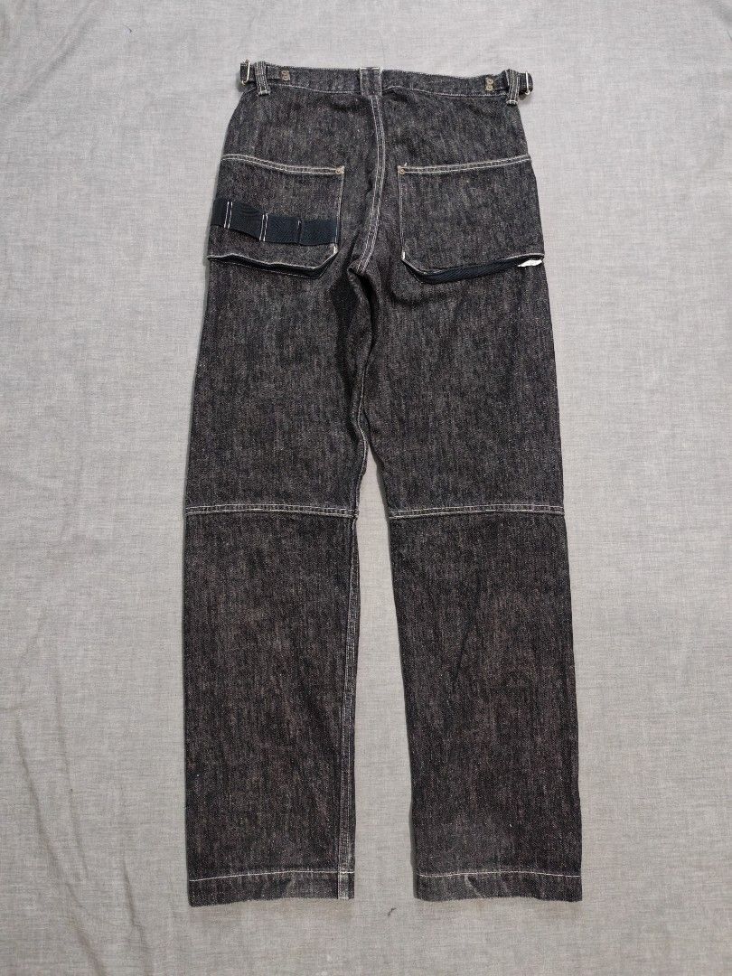 Doarat japan utility denim pants (Category: Jeans) located in Baguio. Submitted by used_clothing2600 (Listing ID 1465817483, Image 3). Description: Doarat japan utility denim pants made in Japan size small - 31 verygood condition measurements waist 15.5 inches front rise 12 thigh 11.5 knee 9 insem 30.5 length 42.5 leg opening 7.5 P 2,000.