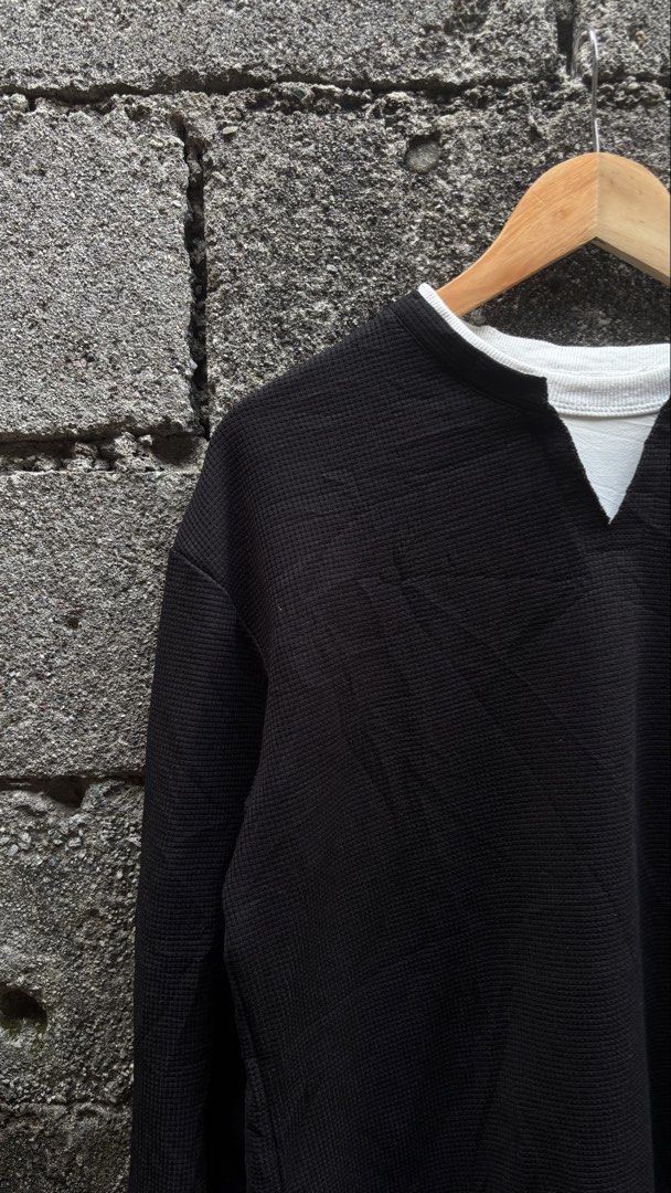 Double Layer Waffle Longsleeve (Category: Coats, Jackets and Outerwear) located in Quezon City. Submitted by erodinamict (Listing ID 1465837949, Image 1). Description: Size:M-L Good Condition Color rate:9/10 Dimes:22x25 (Boxy Fit) .