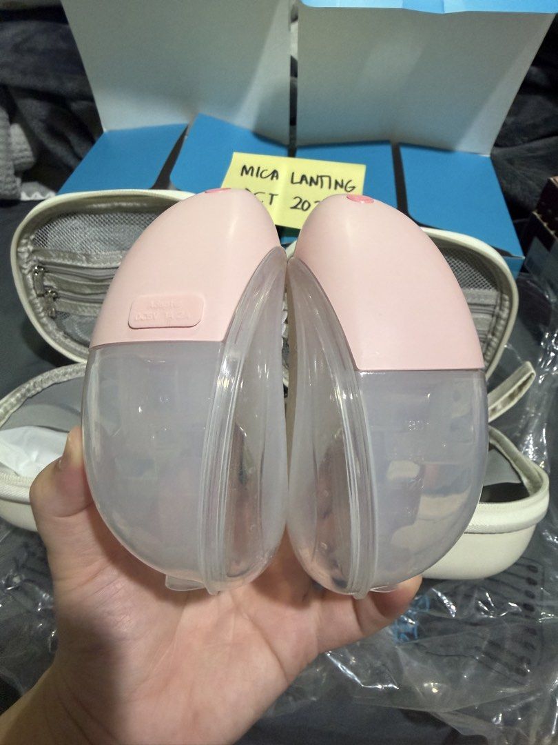 Dr. Isla EB60 (Category: Breastfeeding & Bottle Feeding) located in Manila. Submitted by mamamiaaaaa27 (Listing ID 1465920624, Image 3). Description: Used the motor, cups and 21mm flanges for 2 weeks only, the rest are kept in the box. This is actually a really light and discreet pump! I love it and wanted to make it work but it just doesn’t drain me. Same day shipping available within Metro Manila via Grab or Lalamove and J&T or LBC COP for outs