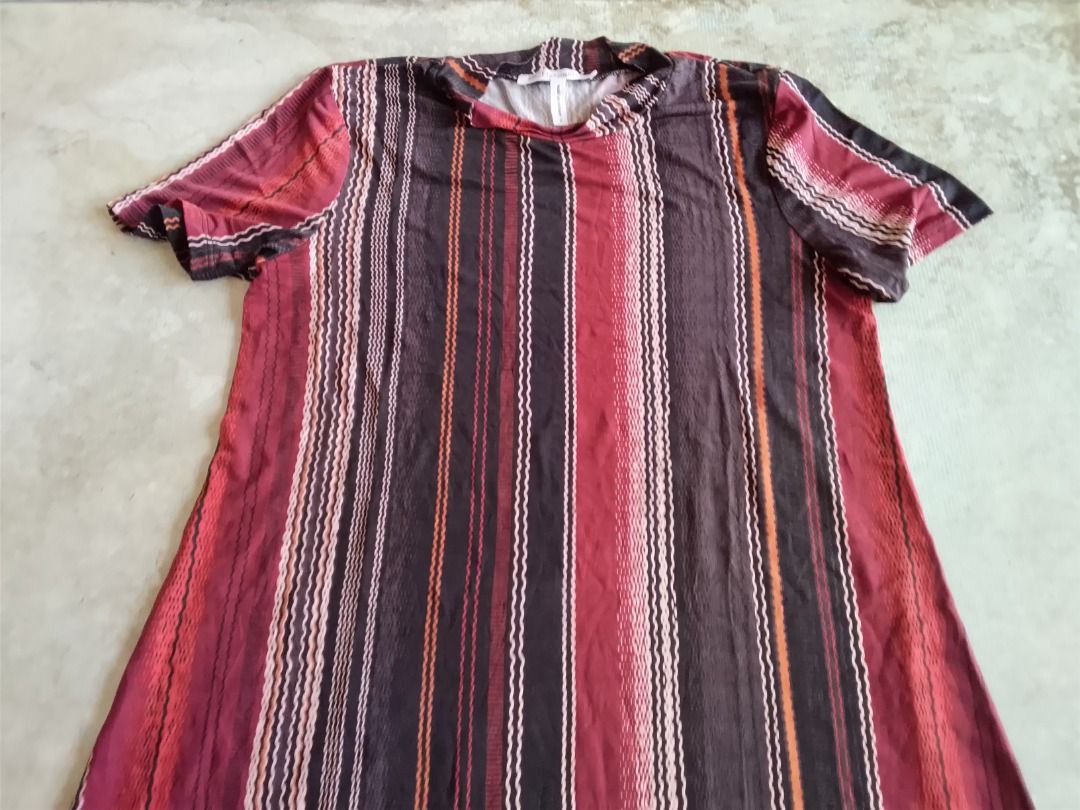 Dress US (BGBC Generation) (Category: Dresses) located in Los Banos. Submitted by mania-62906 (Listing ID 1465786640, Image 3). Description: Authentic. US small. Like new. Very Good condition. .