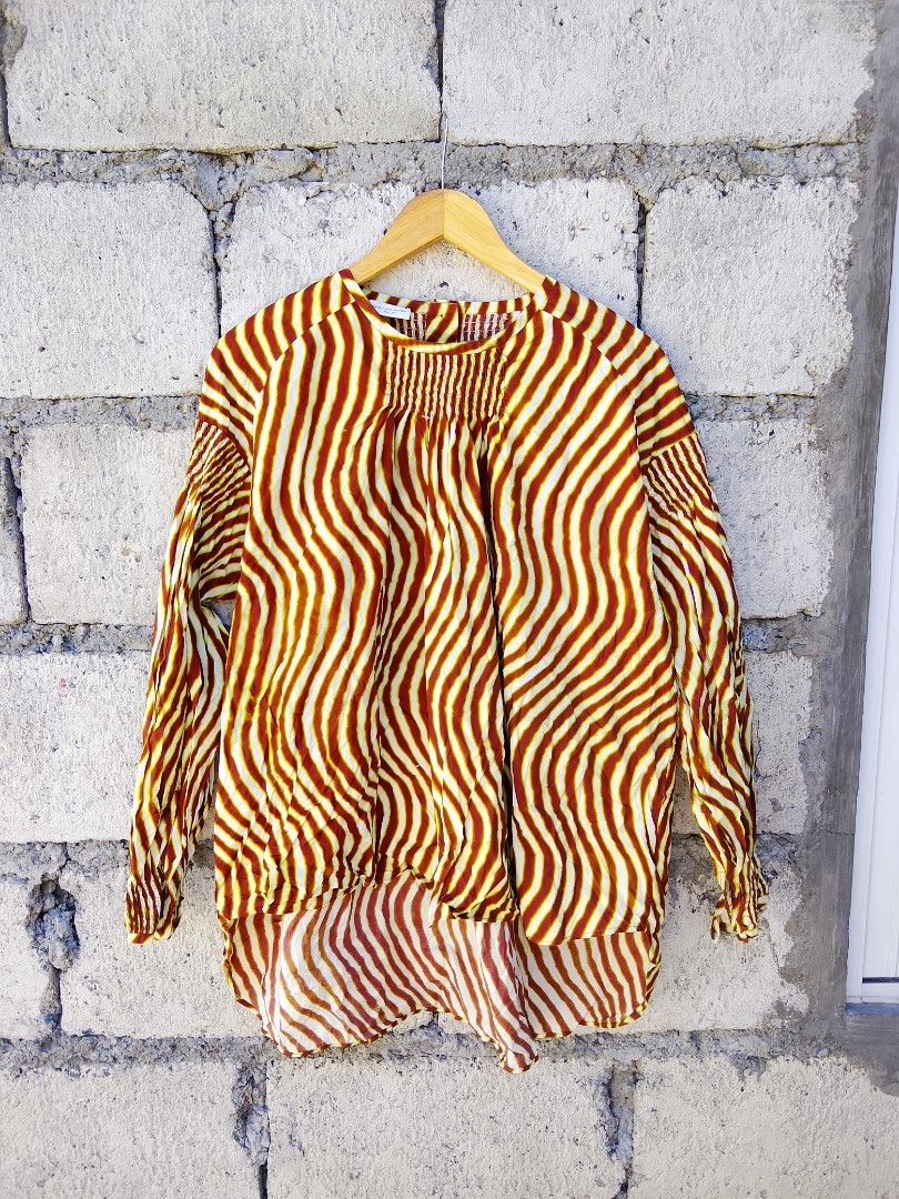 dries van noten clarke shirt - rust (Category: Luxury Apparel) located in Bayombong. Submitted by jeffreybee (Listing ID 1465793200, Image 2). Description: authentic free size size 36 on tag no flaws.