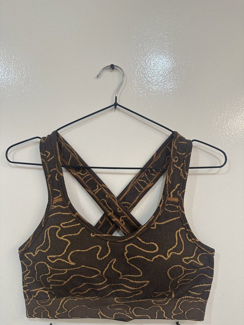 ECHT Sports Bra (Category: Activewear) located in Bocaue. Submitted by lets.fly (Listing ID 1465818261, Image 1). Description: Logo is faded but fabric is still like new.