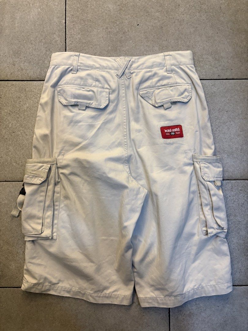 Ecko multi pocket (Category: Shorts) located in Mabalacat. Submitted by tulakngdamitt (Listing ID 1465879512, Image 1). Description: .