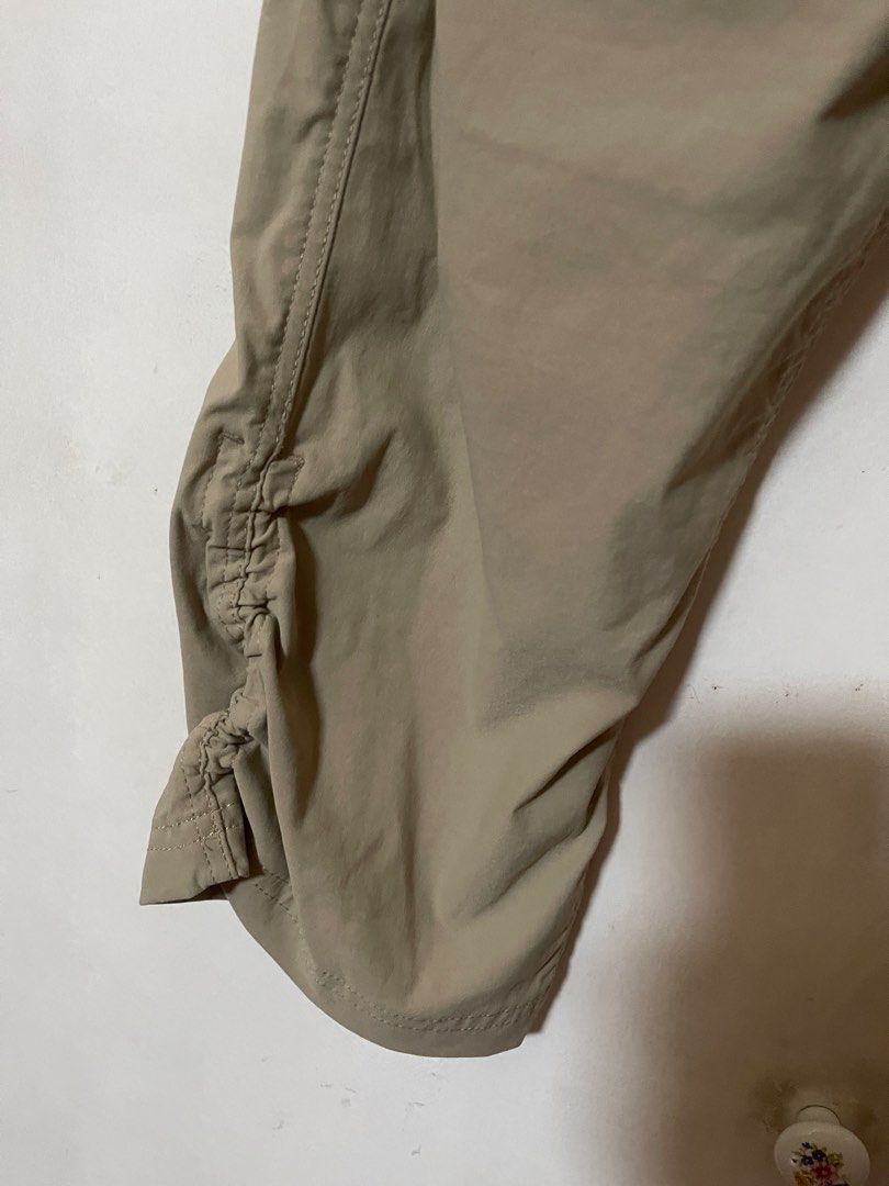 Eddie Bauer Khaki Cargo Pants (Category: Other Bottoms) located in Meycauayan. Submitted by tamengski (Listing ID 1465914599, Image 3). Description: Eddie Bauer Women’s Capri Pants 🤎 Lightweight nylon-blend fabric, perfect for outdoor activities, hiking, or everyday wear. ✨ Ruched knee detail ✨ Side cargo pocket ✨ Women’s Size 8 🇺🇸 Bought in the USA for personal use Good condition and ready to wear! 🫶🏻.