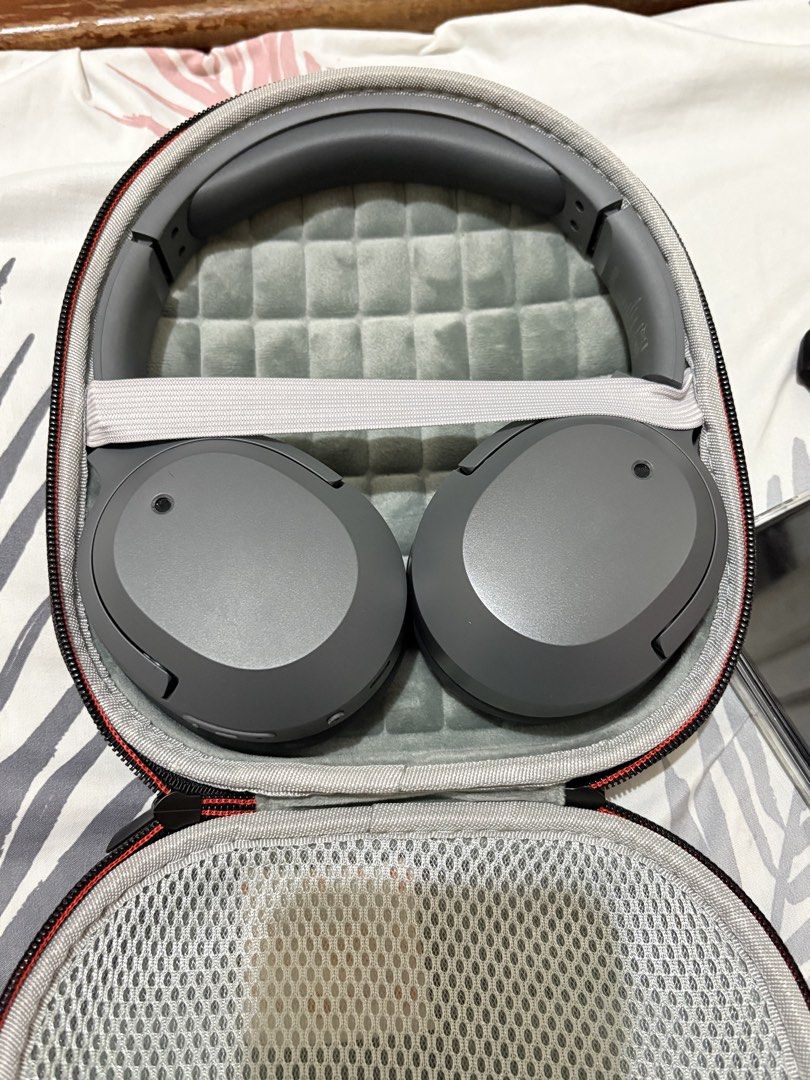 Edifier W820NB Active Noise Cancelling Bluetooth Headphones (Category: Headphones & Headsets) located in Cabanatuan. Submitted by 2seokbokki (Listing ID 1457573631, Image 2). Description: - Edifier W820NB Active Noise Cancelling Bluetooth Stereo Headphones - it comes with a hard case too! Which I bought for 600+ :) - -Res Audio Certified for superior sound quality - Excellent audio for both music and calls - Comfortable over-ear design for extend
