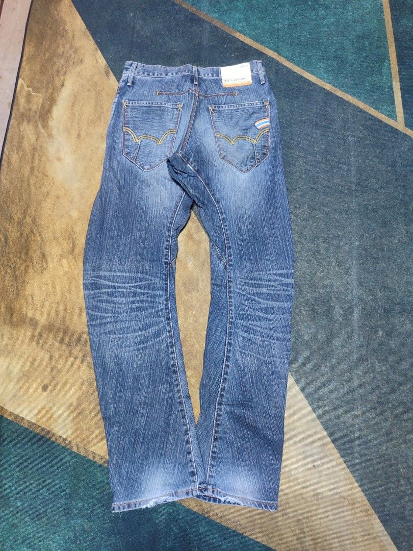 Edwin Function (Category: Trousers) located in Rantau Panjang. Submitted by lanbundle35 (Listing ID 1465841616, Image 2). Description: Edwin function saiz manual 30 labuh 44 kondisi 8.8/10 kaki asal jahit rantai.