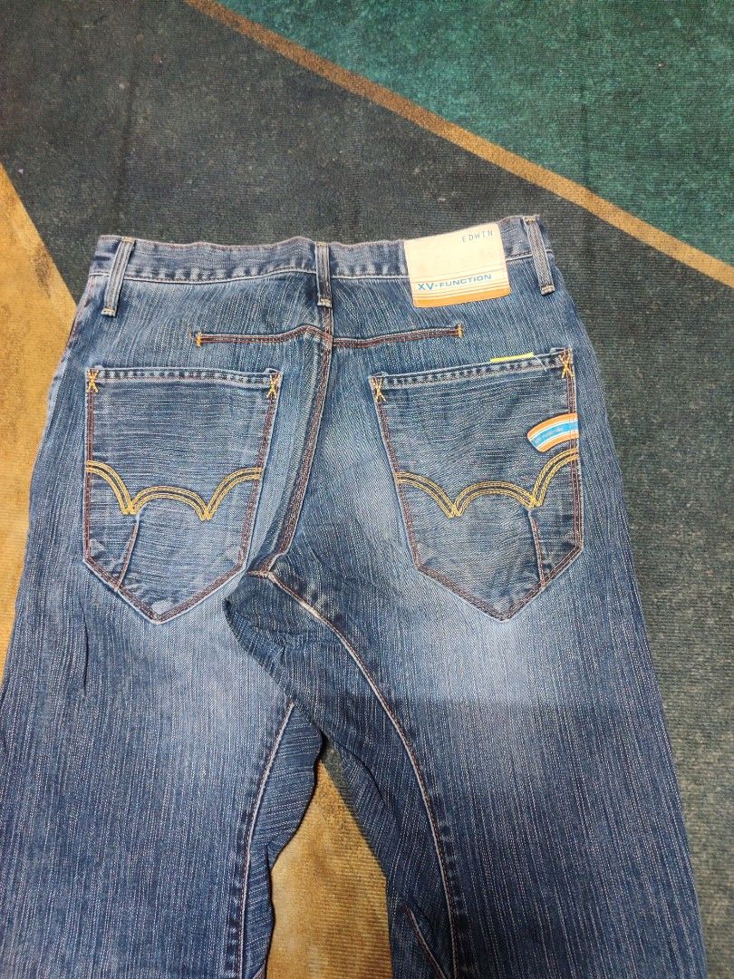 Edwin Function (Category: Trousers) located in Rantau Panjang. Submitted by lanbundle35 (Listing ID 1465841616, Image 3). Description: Edwin function saiz manual 30 labuh 44 kondisi 8.8/10 kaki asal jahit rantai.