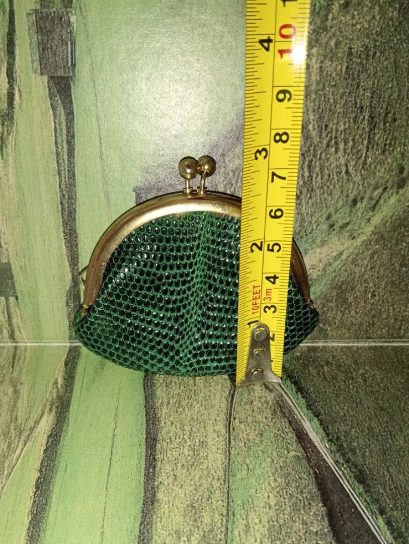 EMERALD GREEN MINI STRUCTURED KISSLOCK (Category: Purses & Pouches) located in Kawit. Submitted by gieclutter (Listing ID 1465770244, Image 2). Description: Flakers and joy reservers are 𝗻𝗼𝘁 𝗮𝗹𝗹𝗼𝘄𝗲𝗱 Actual photos, sized precisely Verify item's dimensions first All sales are final—no returns, exchanges, or refunds 𝗖𝗢𝗡𝗗𝗜𝗧𝗜𝗢𝗡: ・thick, structured, and high-quality material (feels like high-grade leather or premium faux leather) ・mi