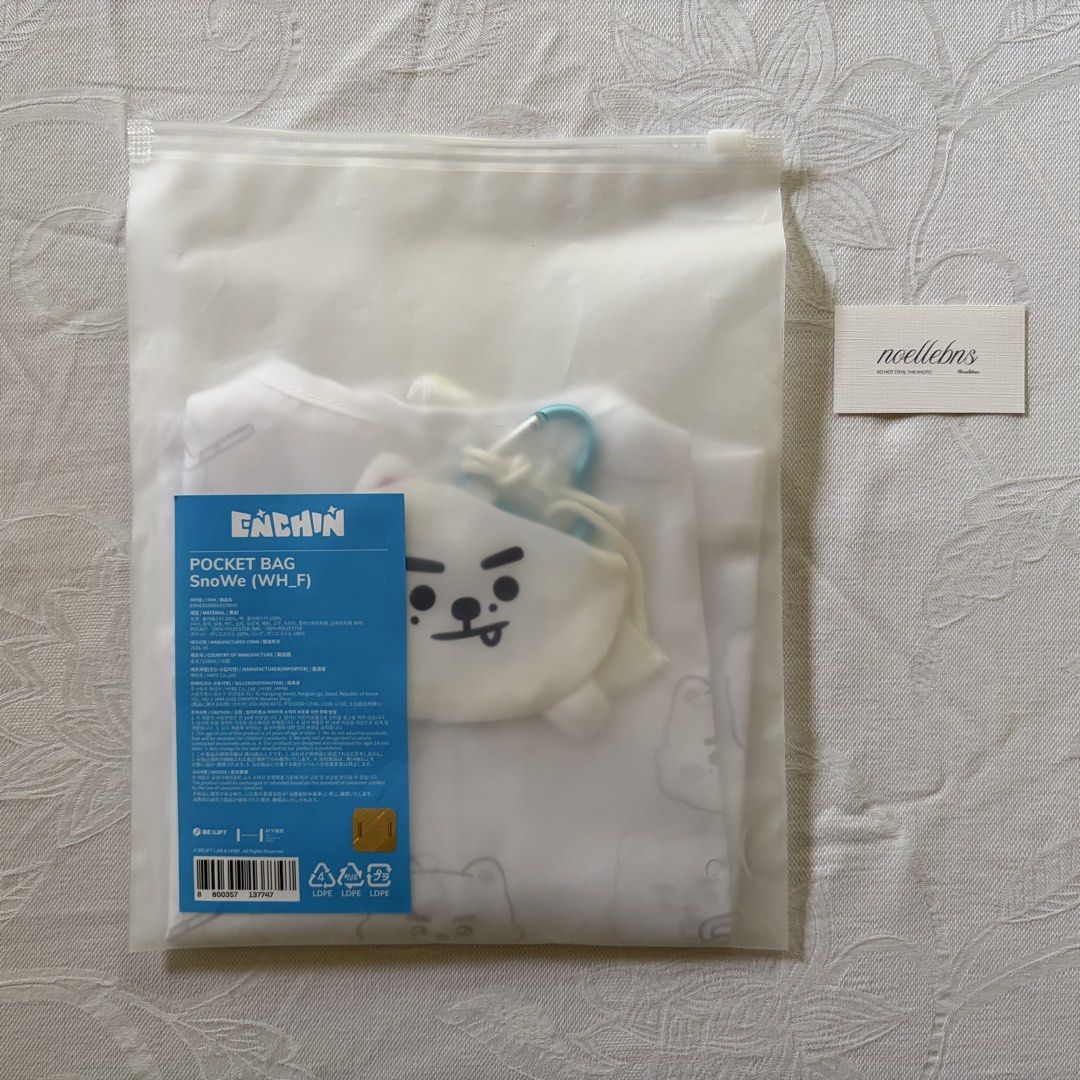 Enhypen Enchin Pocket Bag (Snowe) (Category: K-Wave Merchandise) located in Pasig City. Submitted by noellebns (Listing ID 1465856144, Image 1). Description: 🛒 — - onhand - brand new, sealed - x sensitive, x rush - dop: payo 🚚 — - mod: j&t, lbc, grab sdd - mop: bpi, bdo, maribank, gcash.